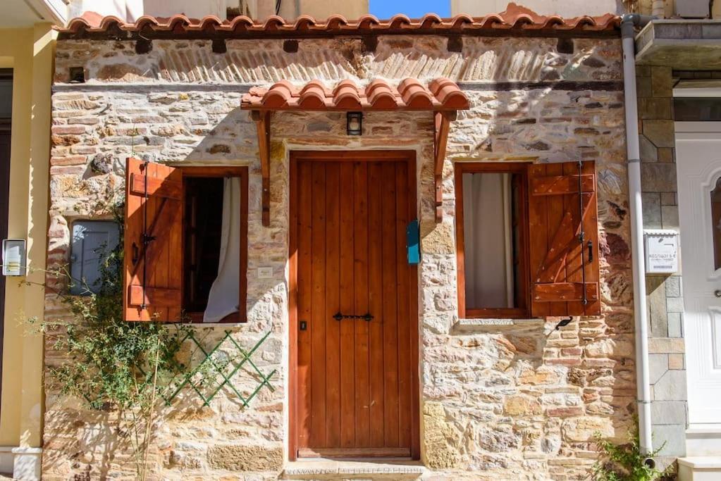 Apartament Lavrio Stone House 5 Min From The Centre/Port Zewnętrze zdjęcie