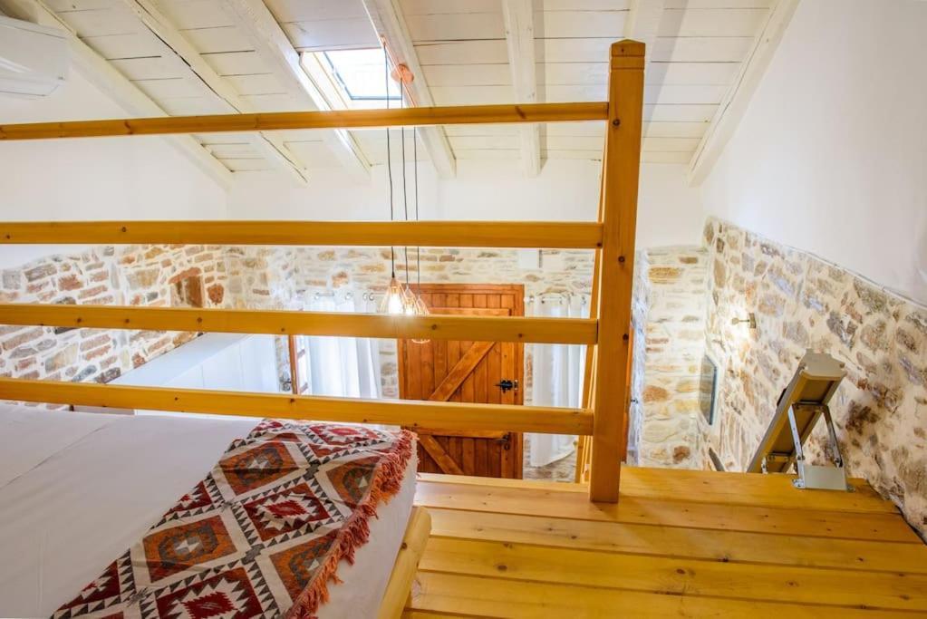 Apartament Lavrio Stone House 5 Min From The Centre/Port Zewnętrze zdjęcie